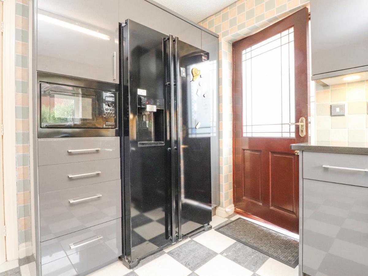 23 Wolsey Close Thornton  Ngoại thất bức ảnh