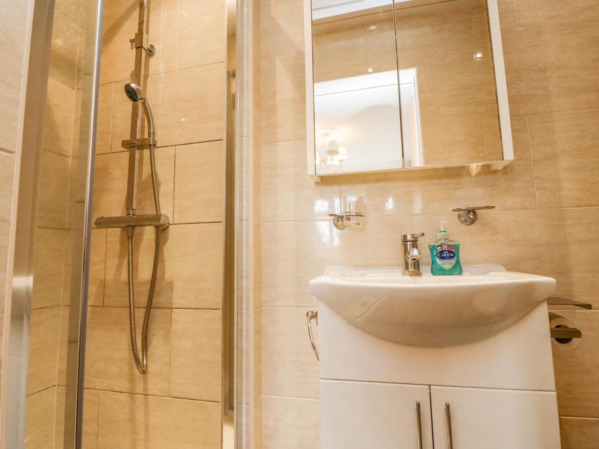 23 Wolsey Close Thornton  Ngoại thất bức ảnh
